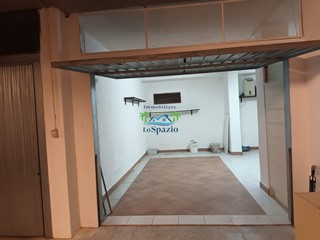 Box in Vendita a Andora, zona Marina Di Andora, 38'000€, 32 m², con Box