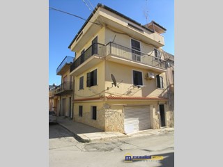 Casa Indipendente in Vendita a Pachino, 205 m²