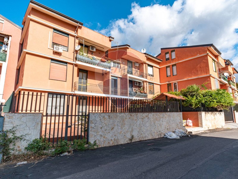Appartamento in Vendita a Mascalucia, 129'000€, 108 m²