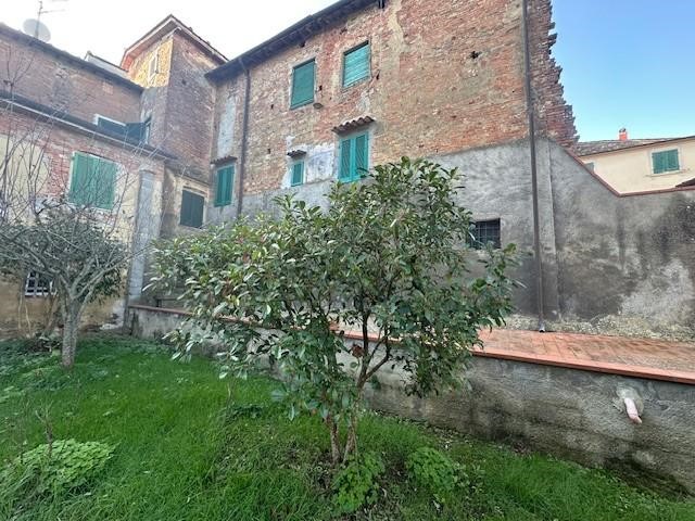 Casa Indipendente in Vendita a Palaia, zona Alica - Baccanella, 170'000€, 270 m², con Box