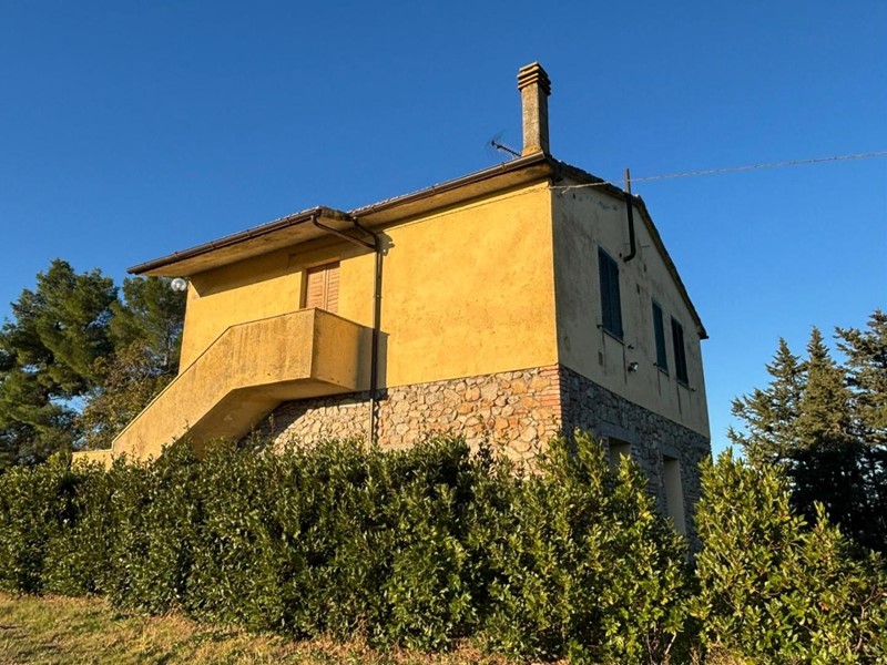 Casa Indipendente in Vendita a Lajatico, 499'000€, 160 m²