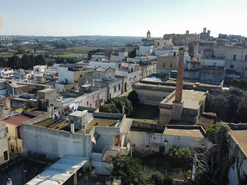 Casa di corte in Vendita a Specchia, 240'000€, 510 m²