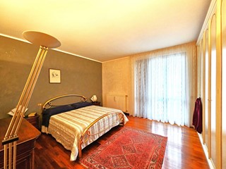 Villa in Vendita a Villa Cortese, 320'000€, 257 m²