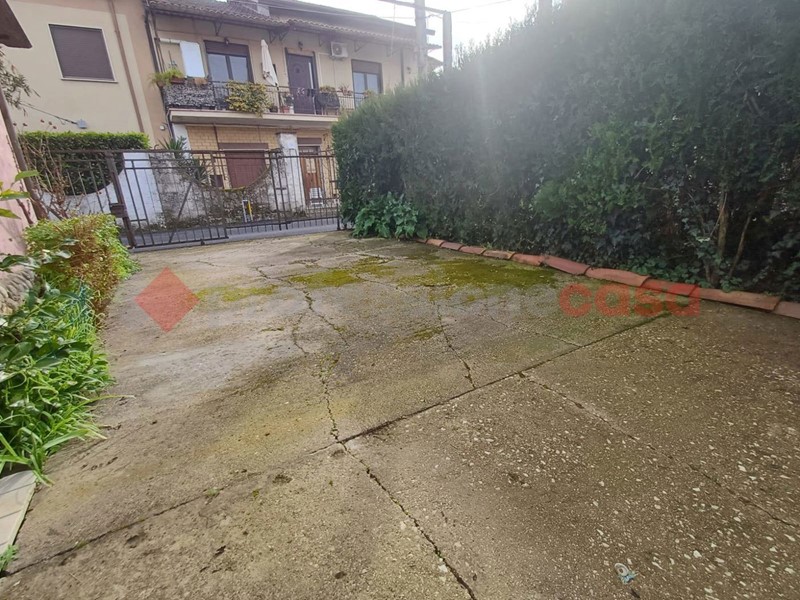 Casa Indipendente in Vendita a Ceprano, 69'000€, 100 m², arredato