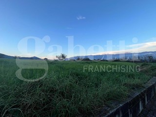 Terreno edificabile in Vendita a Alvignano, 130'000€, 3083 m²