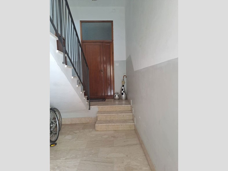 Trilocale in Vendita a Barcellona Pozzo di Gotto, 65'000€, 80 m², arredato