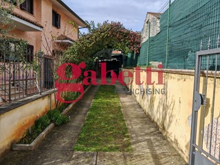 Quadrilocale in Vendita a Pozzilli, 150'000€, 130 m²