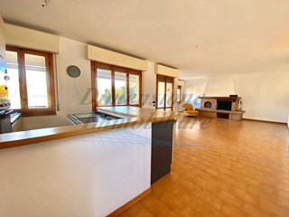 Quadrilocale in Vendita a Cecina, 310'000€, 135 m², con Box