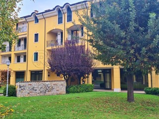 Trilocale in Vendita a Montebello Vicentino, 90'000€, 45 m², con Box