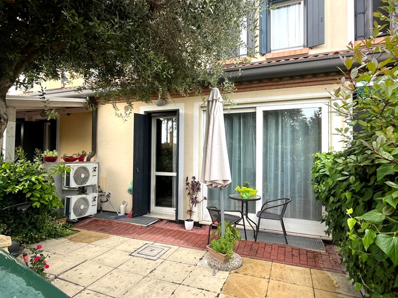 Casa Semi Indipendente in Vendita a Rovigo, 205'000€, 155 m²