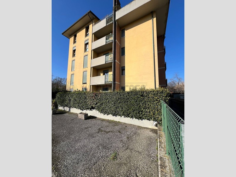 Trilocale in Vendita a Montecchio Maggiore, 105'000€, 60 m², arredato, con Box