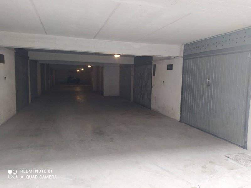 Box in Affitto a Pratola Peligna, zona stazione ferroviaria, 120€, 20 m²