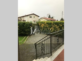 Casa Indipendente in Vendita a Pietrasanta, 390'000€, 100 m²