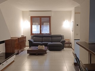 Villetta a schiera in Vendita a Luni, zona Dogana, 260'000€, 200 m²