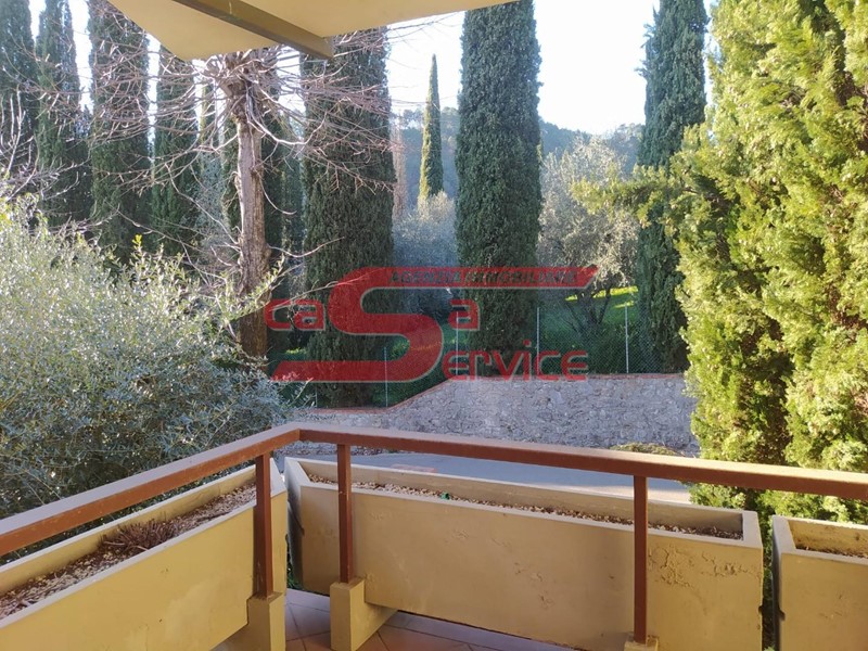 Villa bifamiliare in Vendita a Montecatini Terme, 315'000€, 165 m², con Box