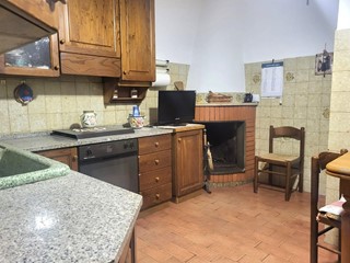 Appartamento in Vendita a Santa Maria a Monte, zona Cinque Case, 110'000€, 85 m², arredato, con Box