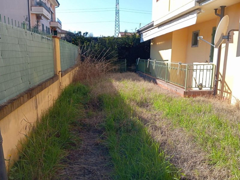 Appartamento in Vendita a Carrara, zona Sant'Antonio, 255'000€, 120 m², arredato