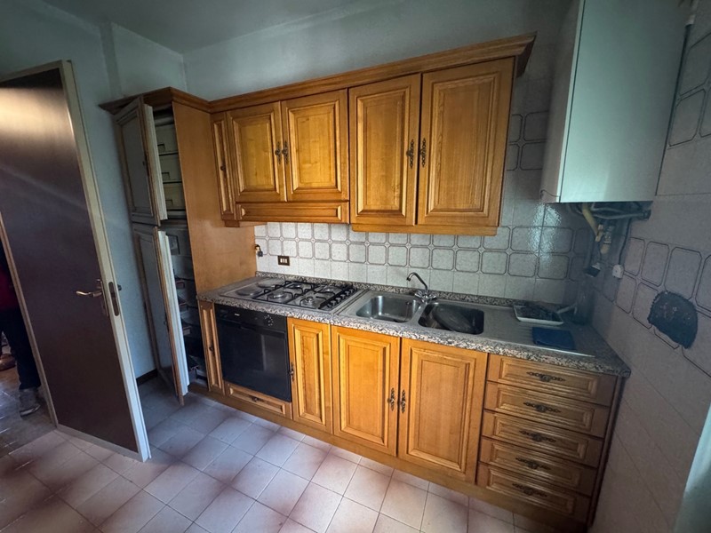 Quadrilocale in Vendita a Terni, 89'000€, 102 m²