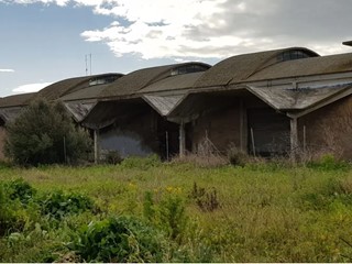 Capannone in Vendita a Elmas, 1'200'000€, 10305 m²