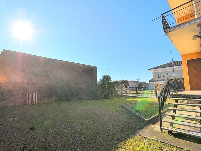 Casa Indipendente in Vendita a Inveruno, 329'000€, 230 m²