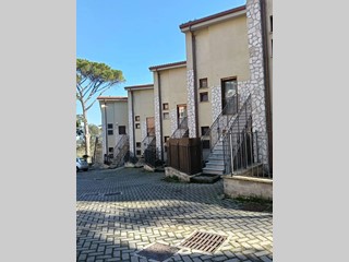 Trilocale in Vendita a Roma, 230'000€, 61 m²