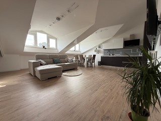 Quadrilocale in Affitto a Catanzaro, zona Lido Giovino, 900&euro;, 100 m², arredato