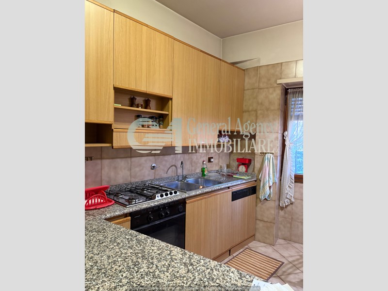 Quadrilocale in Affitto a Roma, zona Eur Centro, 2'000€, 160 m²