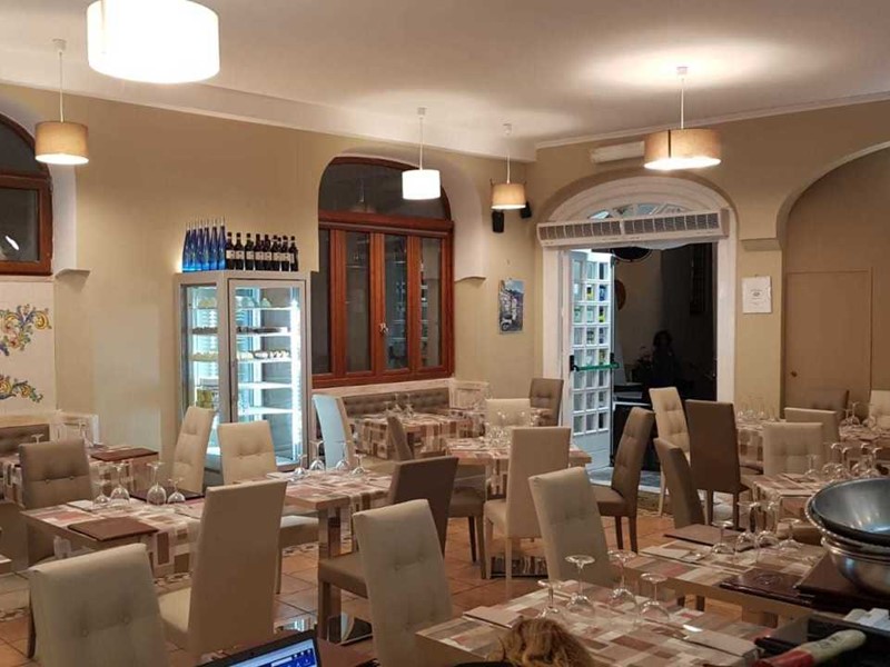 Immobile commerciale in Vendita a Amalfi, 90 m², arredato