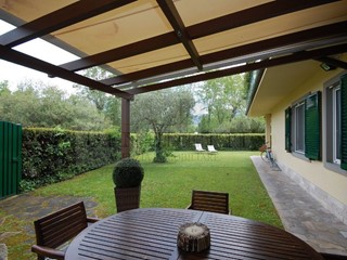 Trilocale in Vendita a Pietrasanta, zona Marina Di Pietrasanta, 530'000€, 60 m²