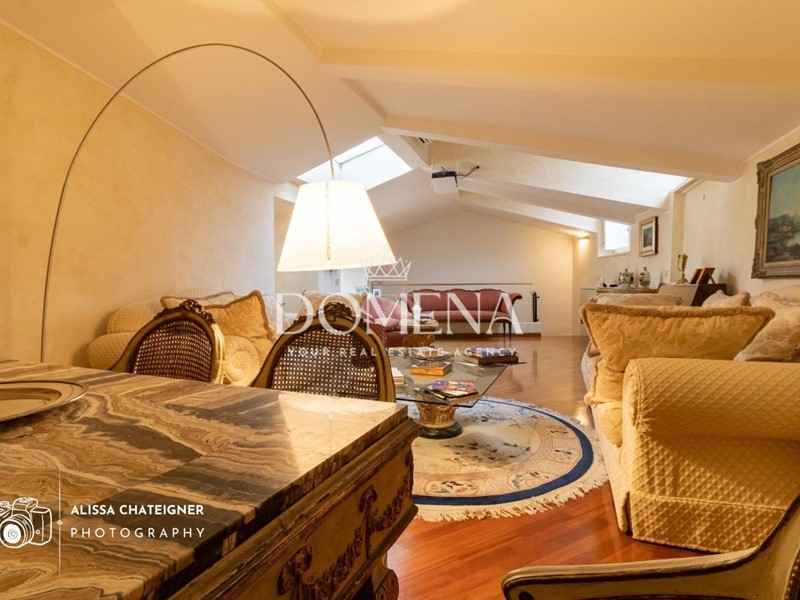 Attico in Vendita a Siena, 630'000€, 150 m², arredato