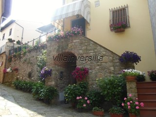 Casa di corte in Vendita a Capannori, 850'000€, 470 m², arredato