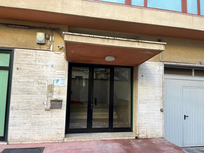 Trilocale in Vendita a Brindisi, 140'000€, 153 m²