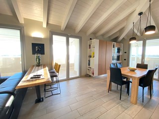 Appartamento in Vendita a Porto Viro, 330'000€, 142 m², arredato, con Box