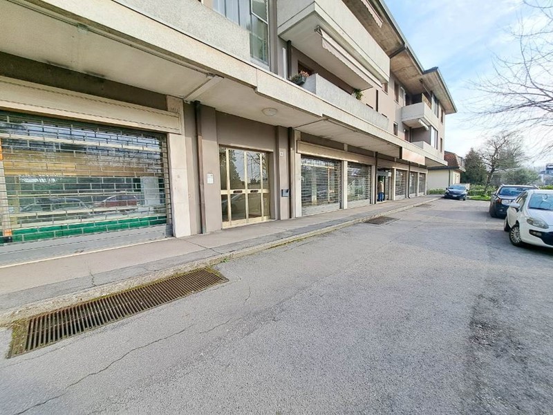 Immobile commerciale in Affitto a Rovigo, 670 m²