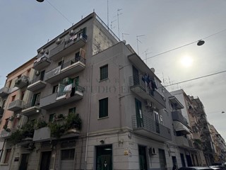 Trilocale in Vendita a Bari, 105'000€, 70 m²