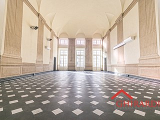 Immobile commerciale in Affitto a Genova, zona Sampierdarena, 10'000€, 2468 m²