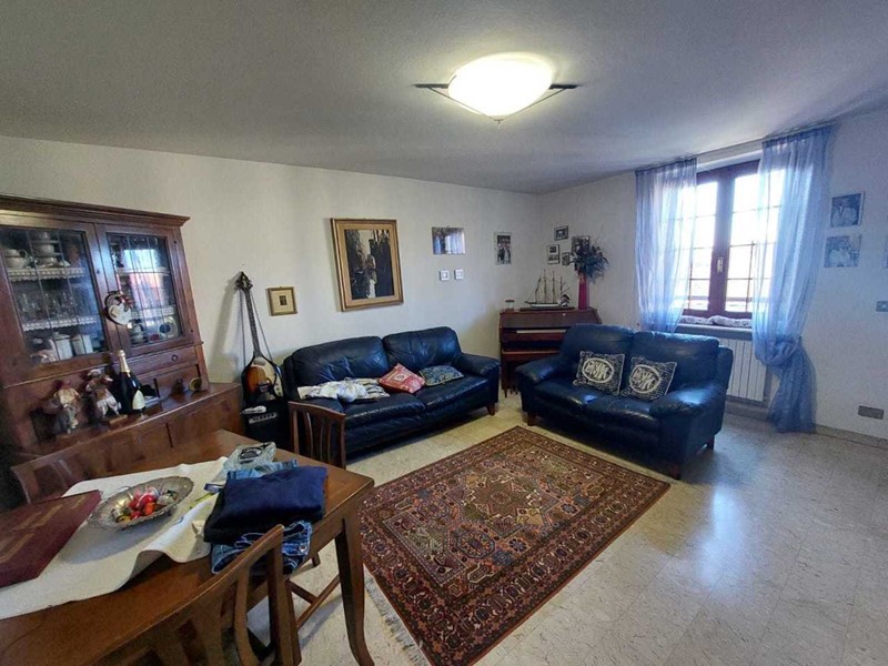 Casa Semi Indipendente in Vendita a Castelnuovo Magra, 270'000€, 150 m²