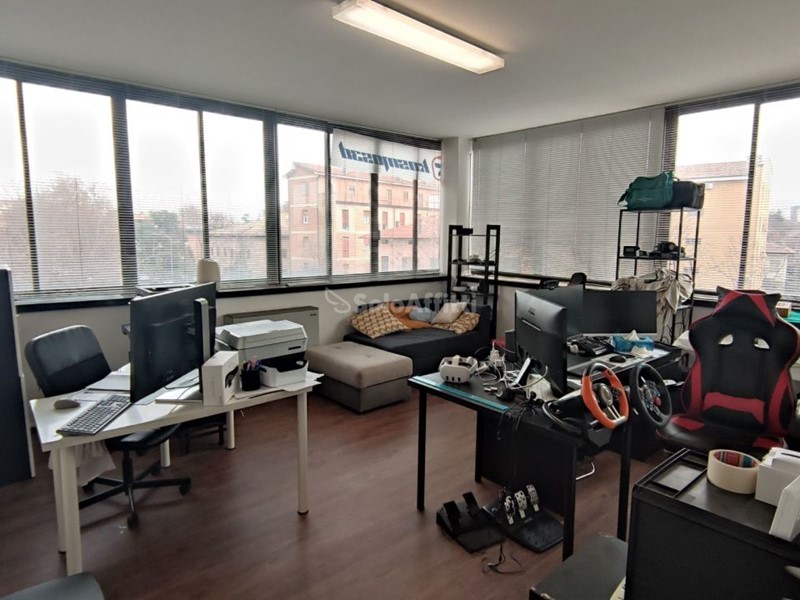 Ufficio in Affitto a Modena, 1'000&euro;, 70 m²