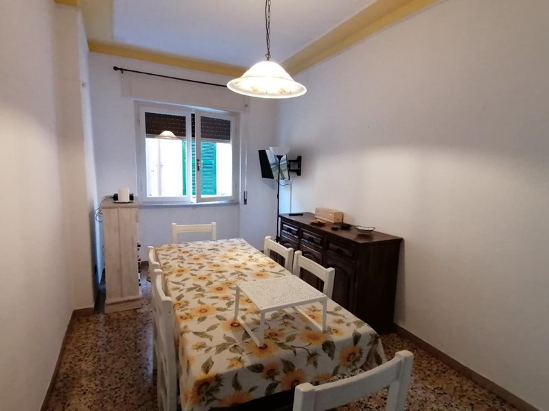 Appartamento in Vendita a Carrara, 155'000€, 110 m²