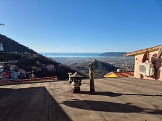 Casa Indipendente in Vendita a Luni, zona Ortonovo, 95'000€, 80 m², arredato