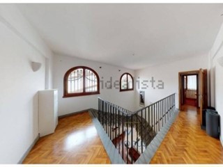 Villa in Vendita a Pisa, 850'000€, 420 m², con Box