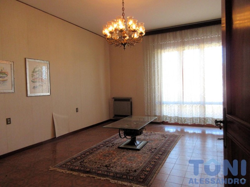 Appartamento in Vendita a Empoli, 265'000€, 110 m², con Box