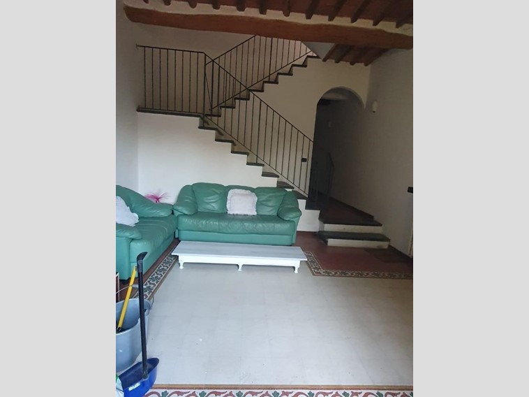 Casa Indipendente in Vendita a Lucca, zona San Filippo, 199'000€, 125 m², arredato