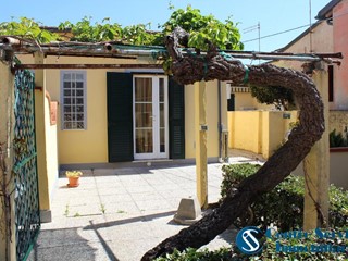 Casa Indipendente in Affitto a Pisa, zona Marina di Pisa, 1'200€, 60 m², arredato