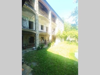 Casale in Vendita a Andrate, 68'000€, 200 m²