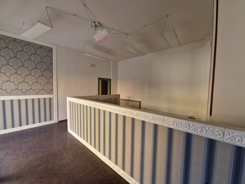 Negozio in Affitto a Morciano di Romagna, 350€, 35 m²