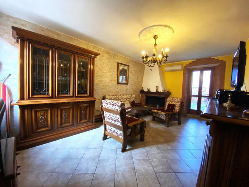 Casa Indipendente in Vendita a Alagna, 110'000€, 142 m², arredato