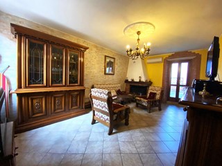 Casa Indipendente in Vendita a Alagna, 110'000€, 142 m², arredato