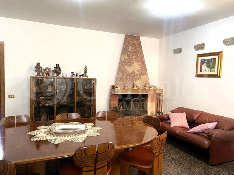 Villetta a schiera in Vendita a Alezio, 385'000€, 390 m²