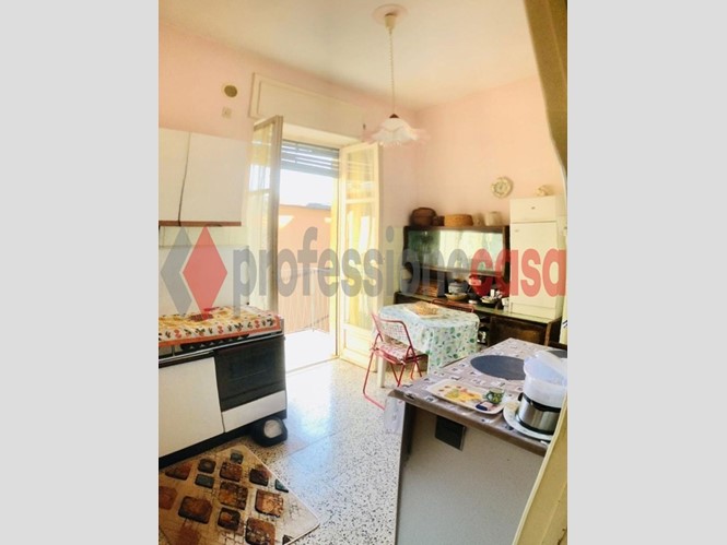 Trilocale in Vendita a Salerno, 265'000&euro;, 128 m²